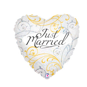 Luftballon in Herzform mit einem Schriftzug "Just Married"